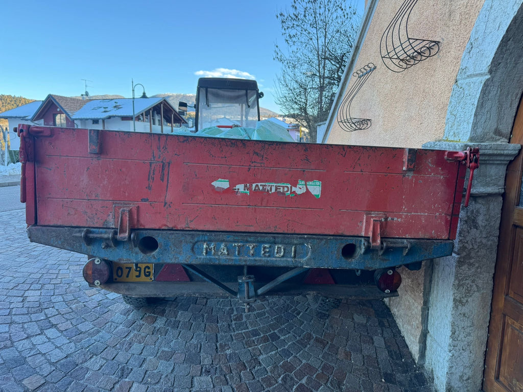 Rimorchio agricolo Mattedi 33 q.li
