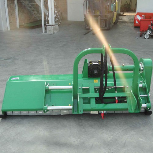 Trinciatrice con spostamento idraulico marca GEO modello EFGCH