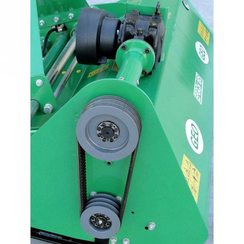 Trinciatrice con spostamento idraulico marca GEO modello EFGCH