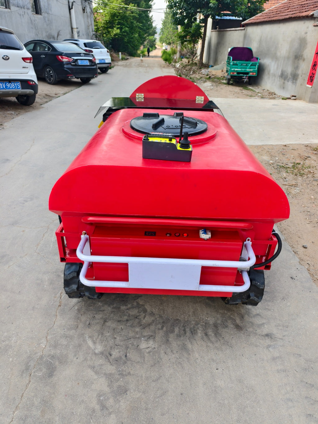 Atomizzatore cingolato autonomo radiocomandato a motore diesel Agri Dolomiti Tech – ATOM RC 500D