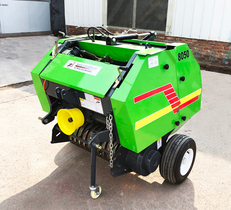 Rotopressa compatta AgriDolomiti Rollbaler 8050