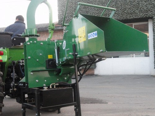 Cippatrice a impianto idraulico indipendente marca GEO modello ECO 17H